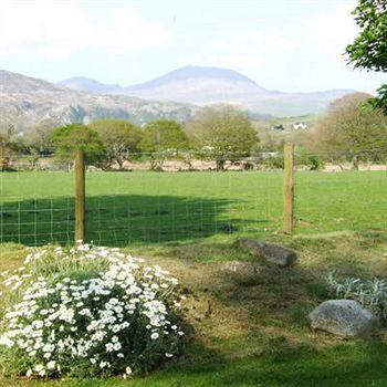 Cefn Uchaf Guesthouse Garndolbenmaen エクステリア 写真