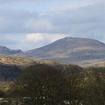 Cefn Uchaf Guesthouse Garndolbenmaen エクステリア 写真