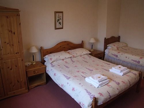 Cefn Uchaf Guesthouse Garndolbenmaen エクステリア 写真